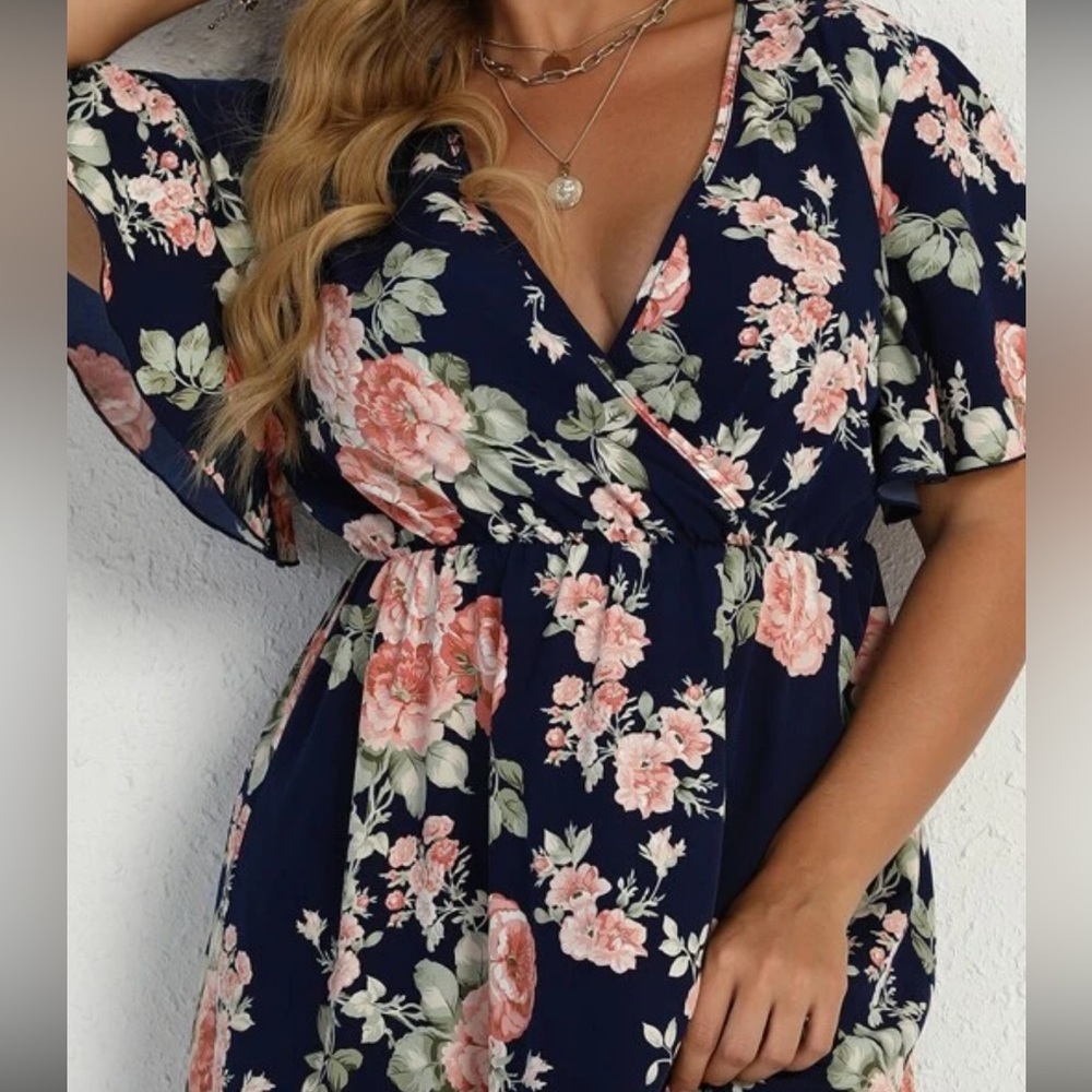 Dress 
SHEIN curve 1XL